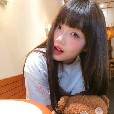 花圃里的蝴蝶