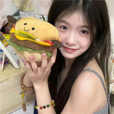 皮裘大衣女人